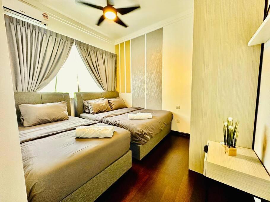 R&f Classic Design @35f 3br 11pax Apartemen *