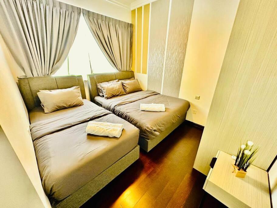 R&f Classic Design @35f 3br 11pax Apartemen