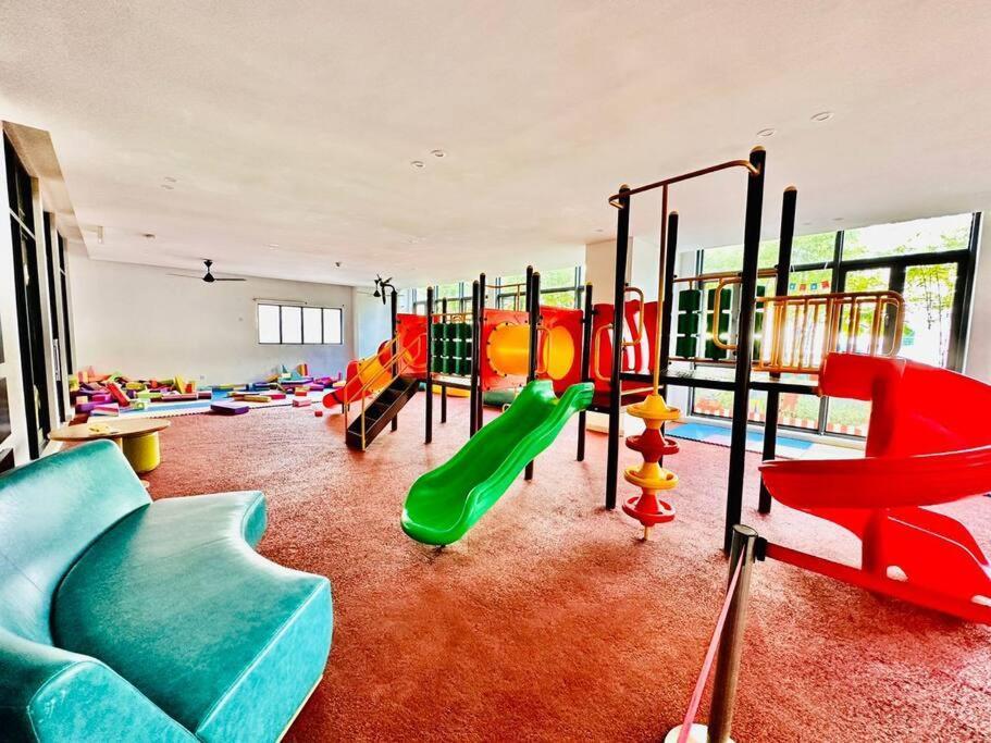 Apartemen R&f Classic Design @35f 3br 11pax *