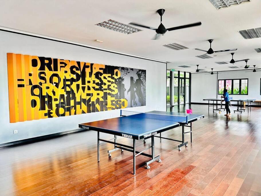 Apartemen R&f Classic Design @35f 3br 11pax Johor Bahru